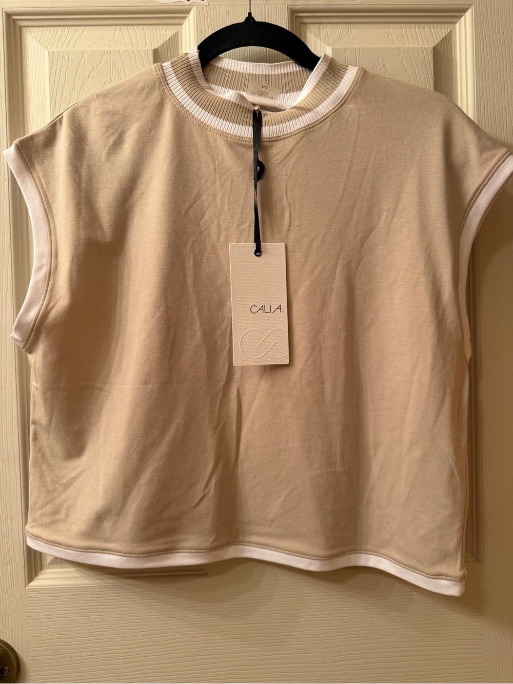 CALIA by Carrie Underwood Short Sleeve Crewneck CropTop in Beige with White Trim